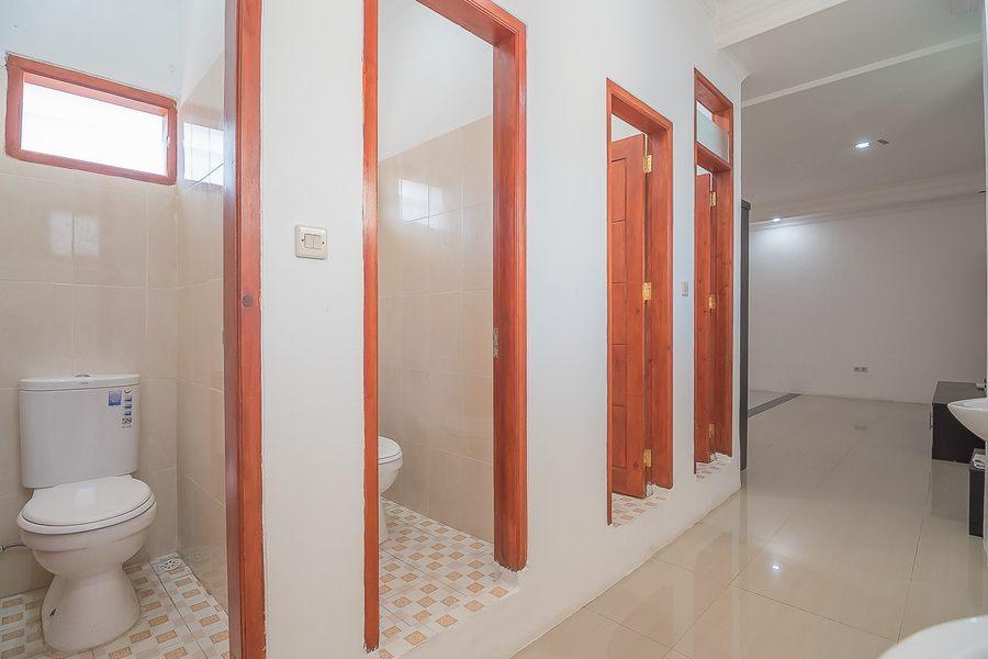Hotel Reddoorz Near Jatinangor Town Square Exterior foto